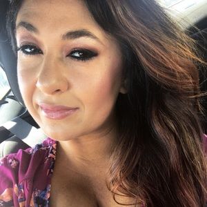 Meet your Posher, Nina